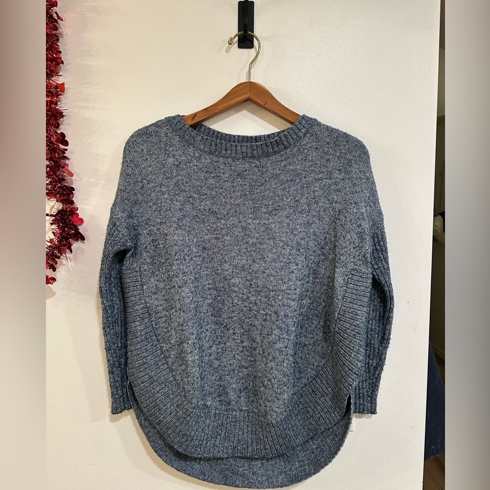 Sundance Valeria Women’s Sweater Small Round Hem Side Slit Pullover Blue Cozy